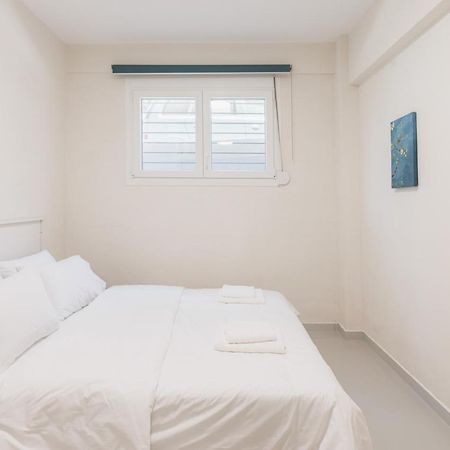 Fully Renovated Luxurious Semi-Basement Studio 아테네 외부 사진