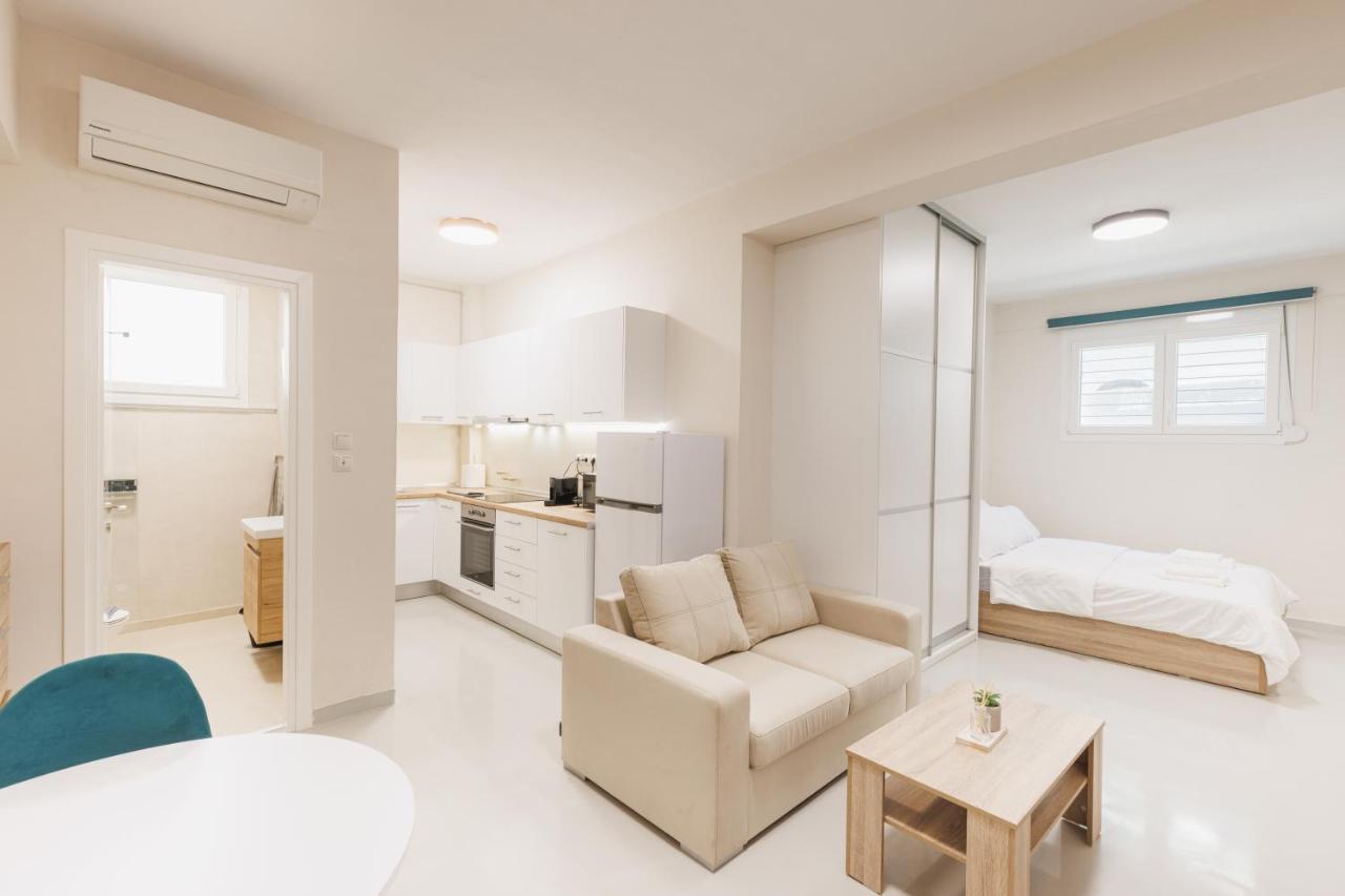 Fully Renovated Luxurious Semi-Basement Studio 아테네 외부 사진